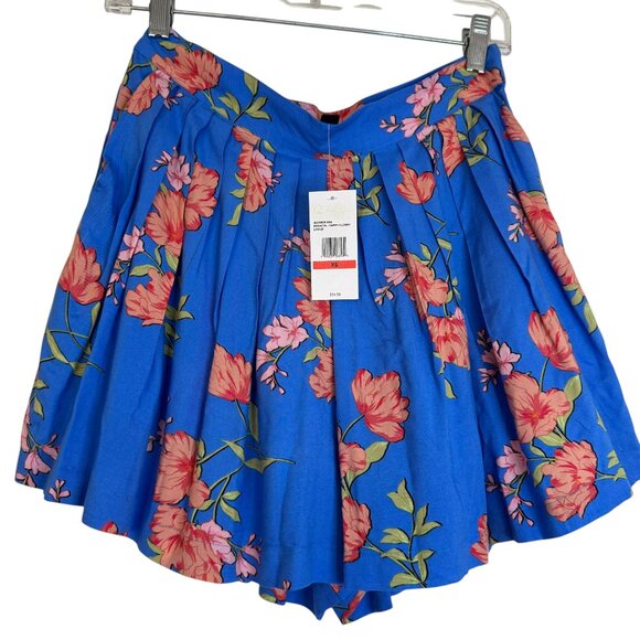 Jessica Simpson Floral Skort. Summer Shorts, Size: XS - Picture 2 of 6